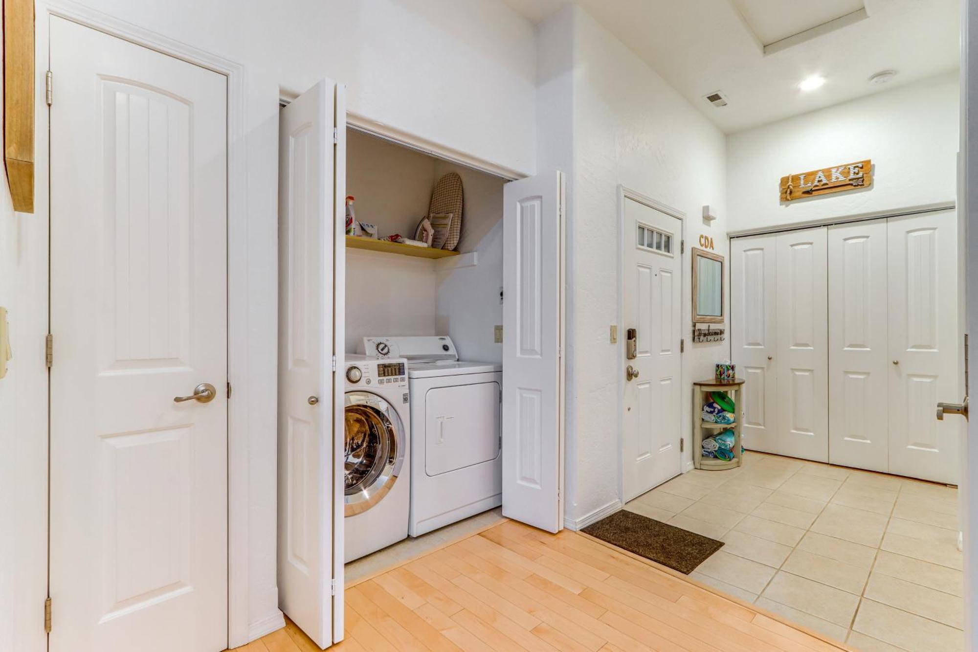 Modern Coeur Dalene Getaway Condo Walk Downtown! 科达伦 外观 照片