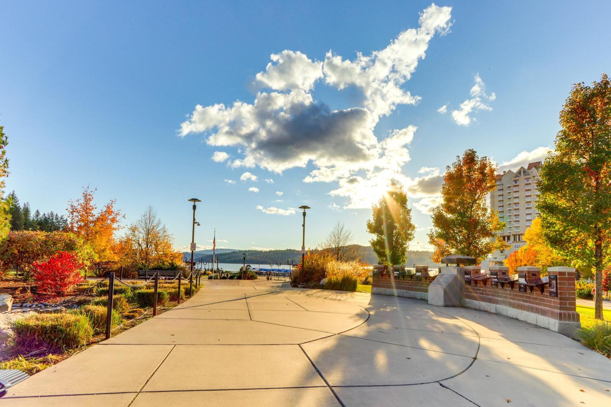 Modern Coeur Dalene Getaway Condo Walk Downtown! 科达伦 外观 照片