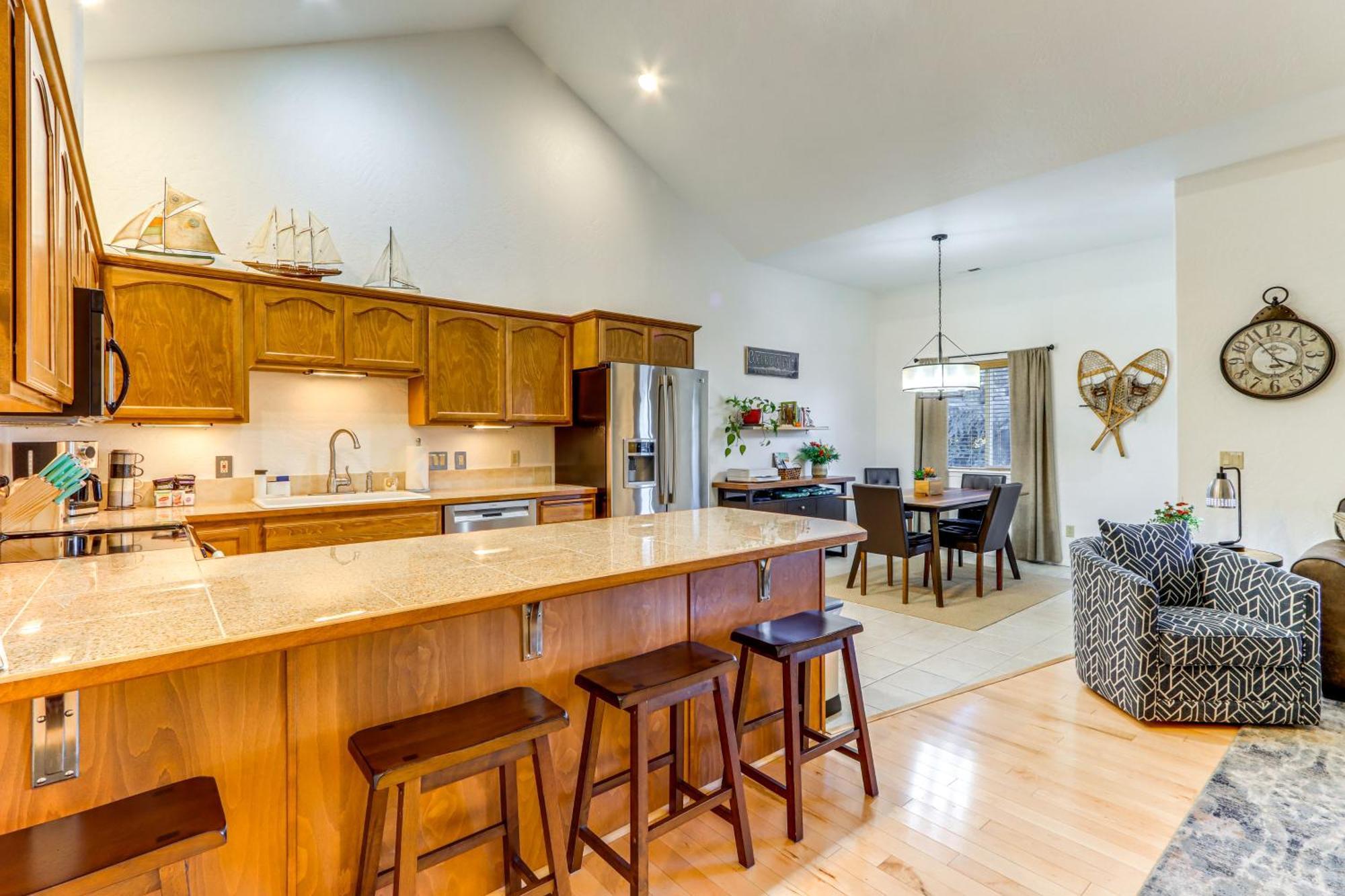 Modern Coeur Dalene Getaway Condo Walk Downtown! 科达伦 外观 照片