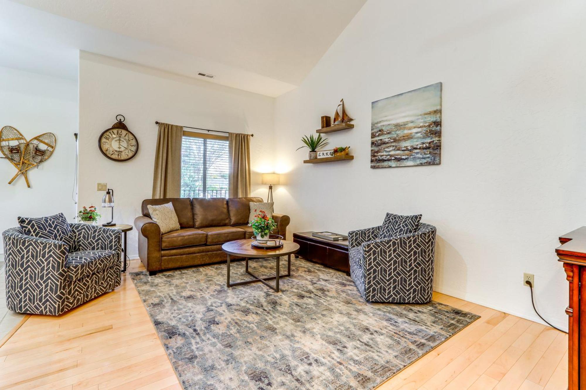 Modern Coeur Dalene Getaway Condo Walk Downtown! 科达伦 外观 照片
